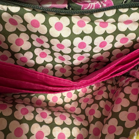 Vera Bradley Crossbody Bag - Picture 5 of 10